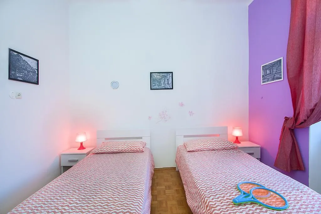 Pula City Center Big Apartment With Private Parking Croatia